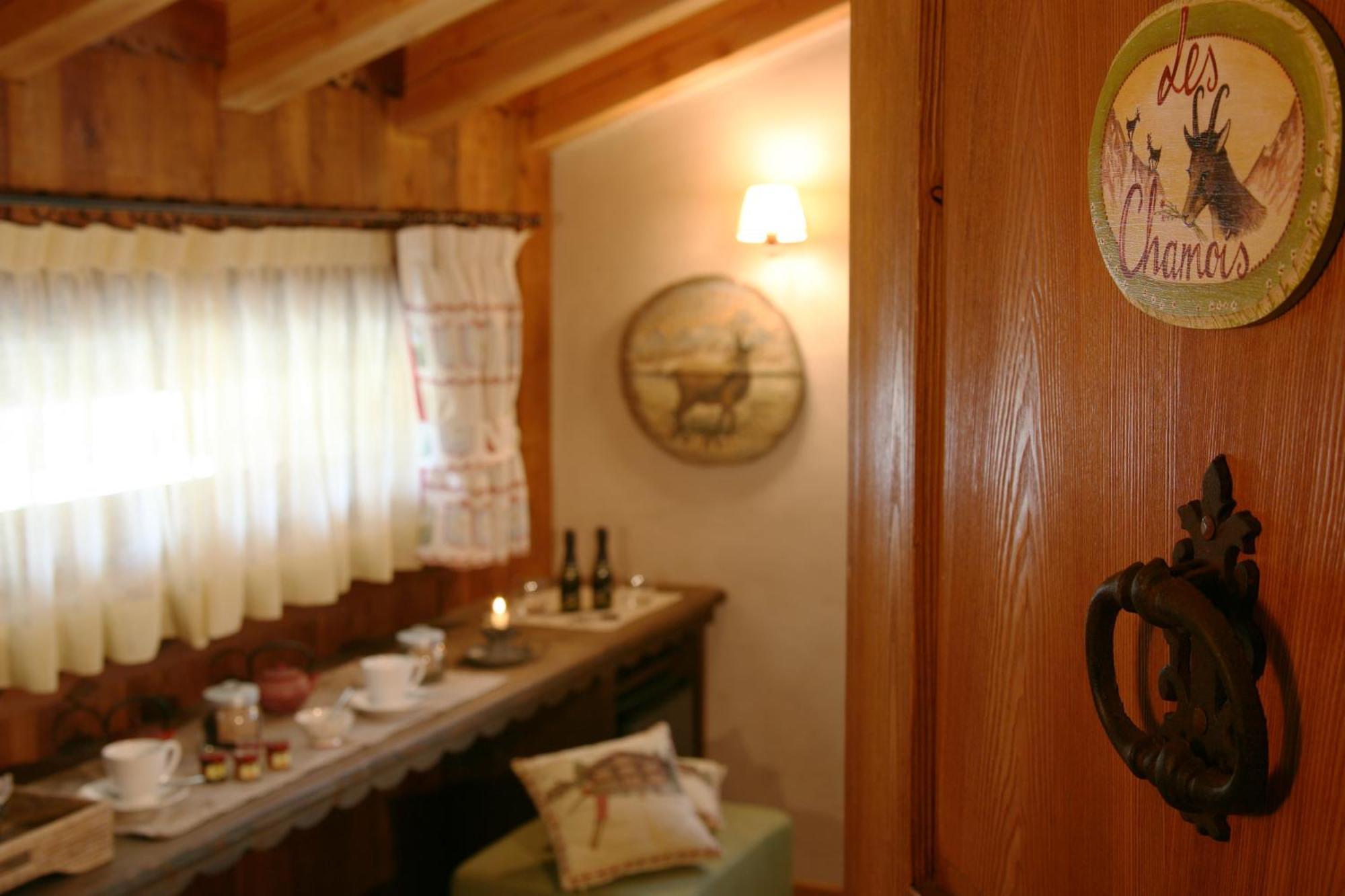 Hotel Letterario Locanda Collomb La Thuile Quarto foto