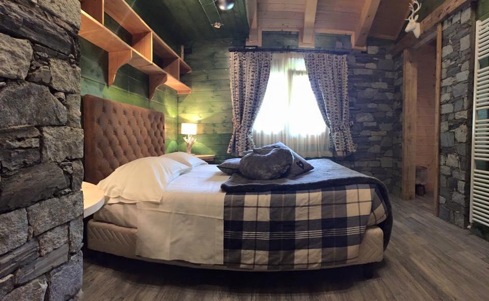 Hotel Letterario Locanda Collomb La Thuile Exterior foto