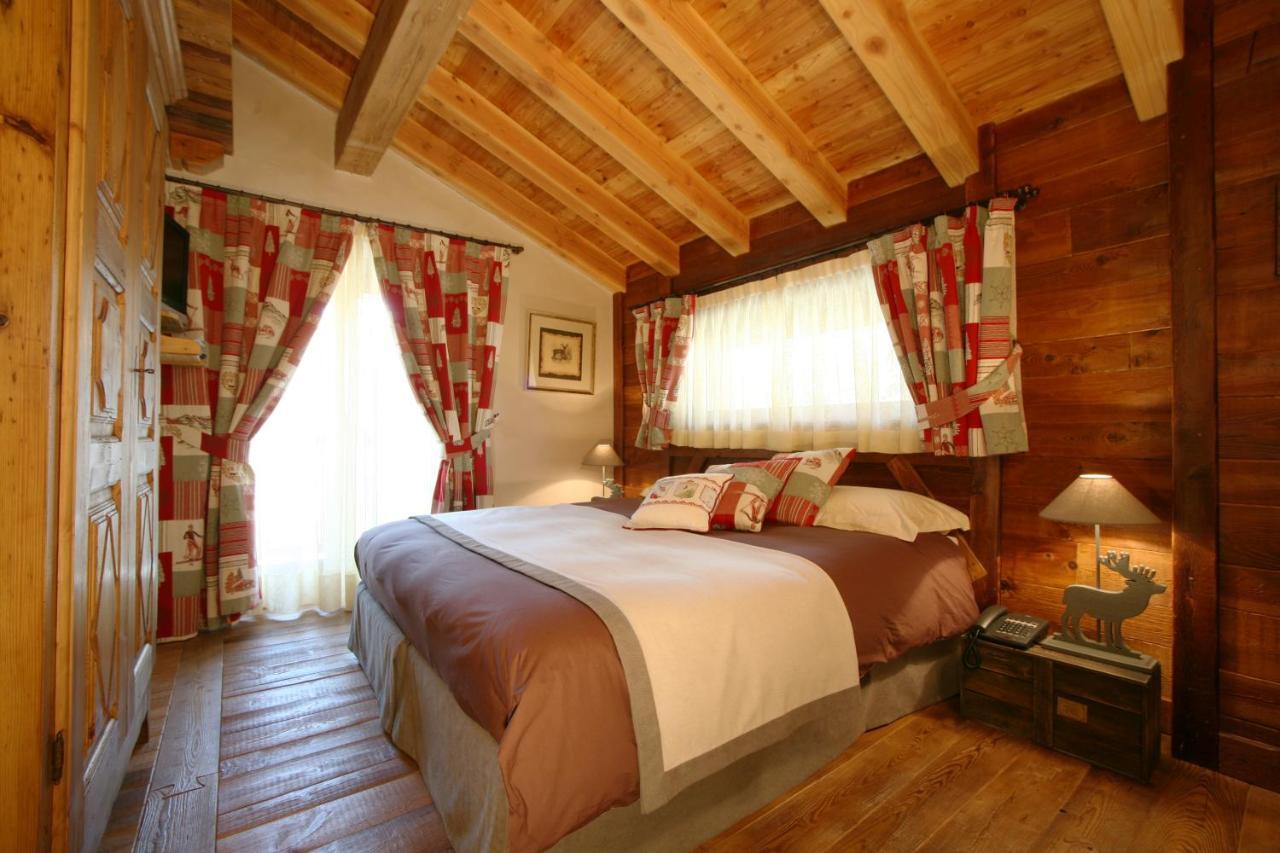 Hotel Letterario Locanda Collomb La Thuile Quarto foto